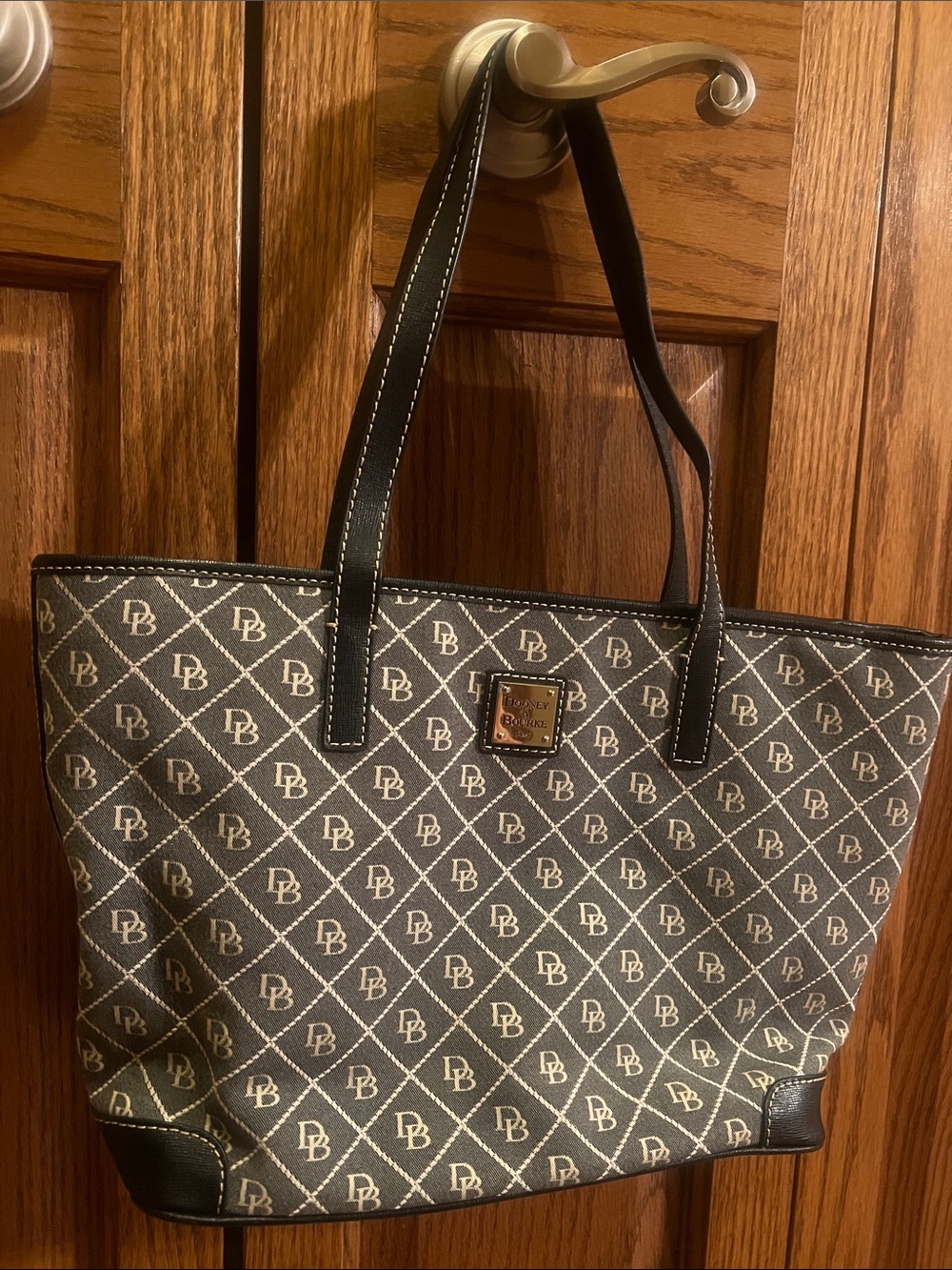 Dooney & Bourke purse